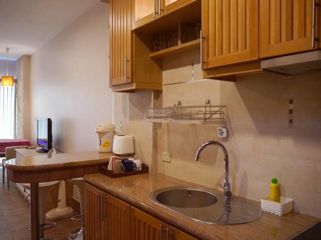 Apartments At View Talay Pattaya Exterior photo